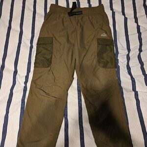 ZORALI OLIVE HIKING PANTS SIZE 30